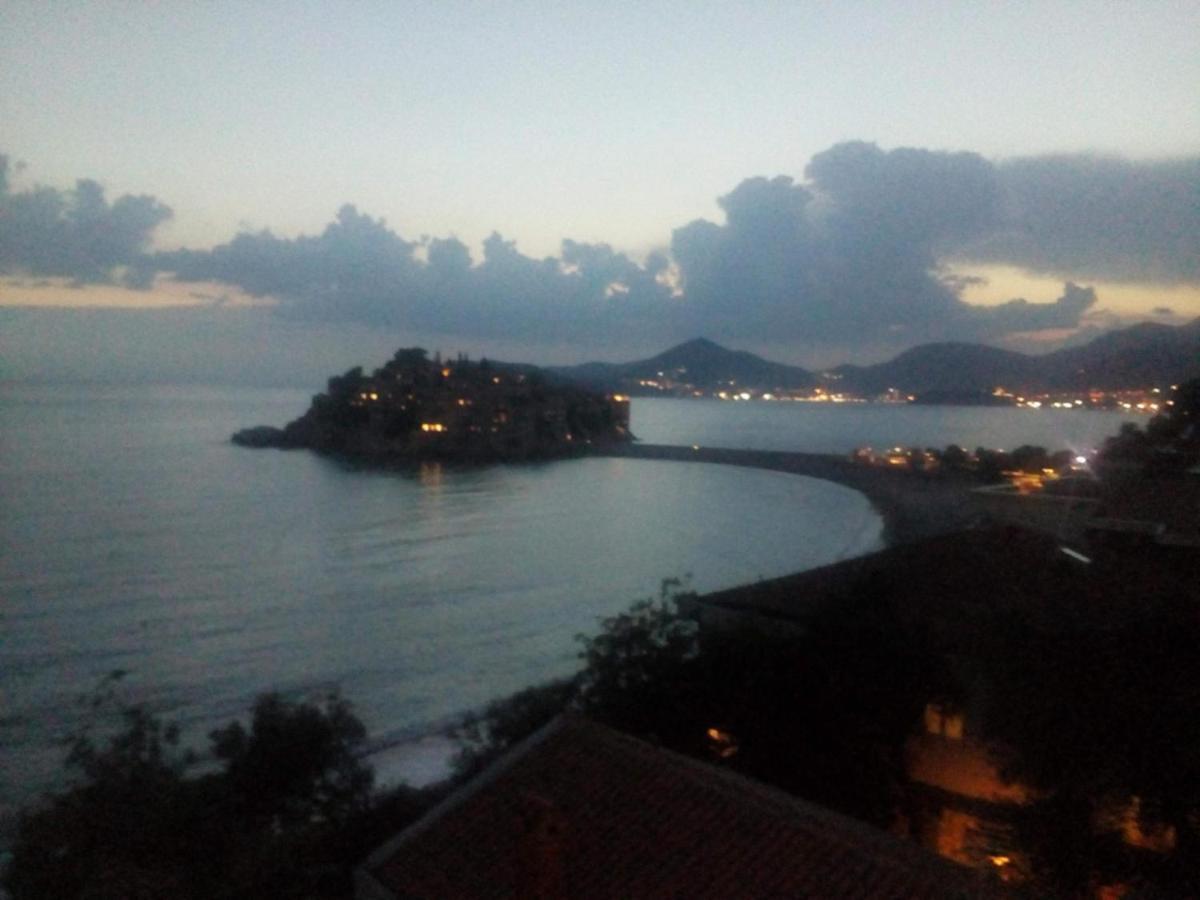Ana Apartmani Sveti Stefan Exterior foto